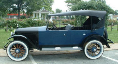 1922 Hupmobile Touring Sedan