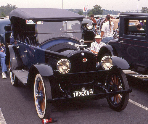 1922 Hupmobile touring