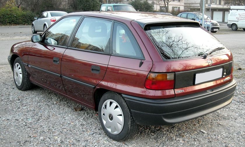 1991–02 Opel Astra F rear