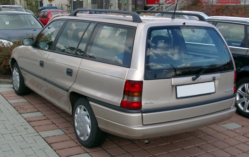 1994-98 Opel Astra F Caravan rear