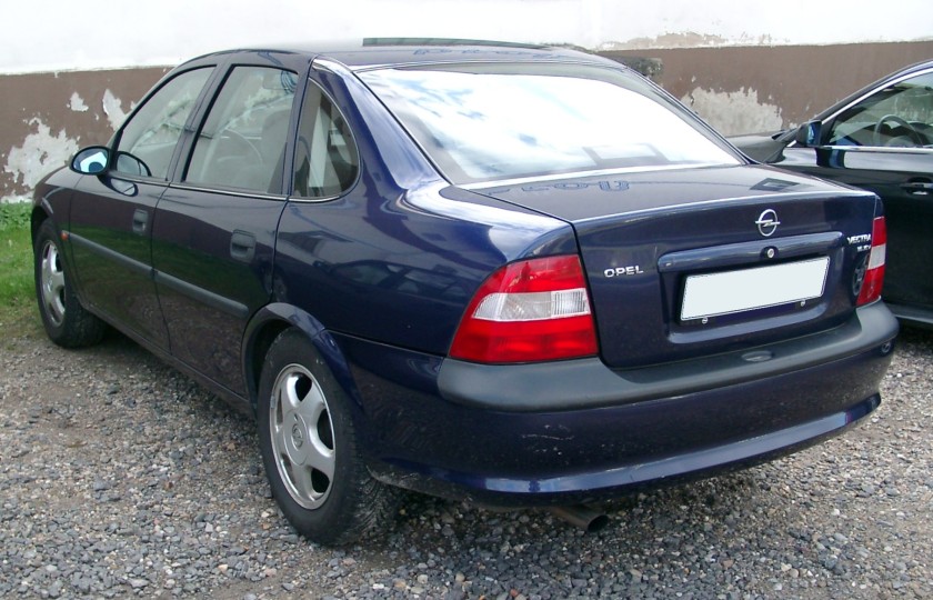 1995-99 Opel Vectra B rear