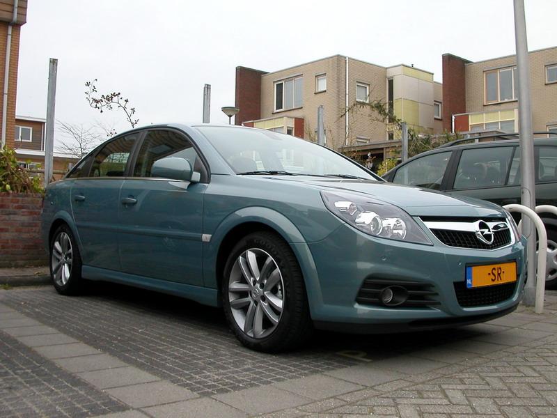 2006 Opel Vectra model
