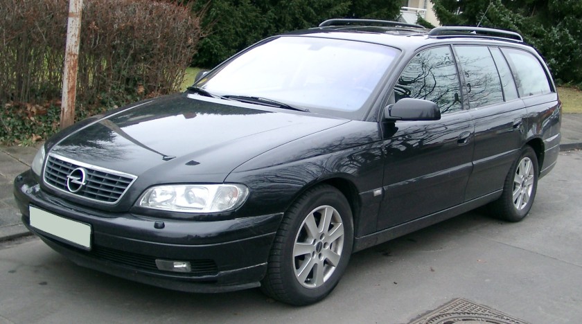 2008 Opel Omega Kombi front