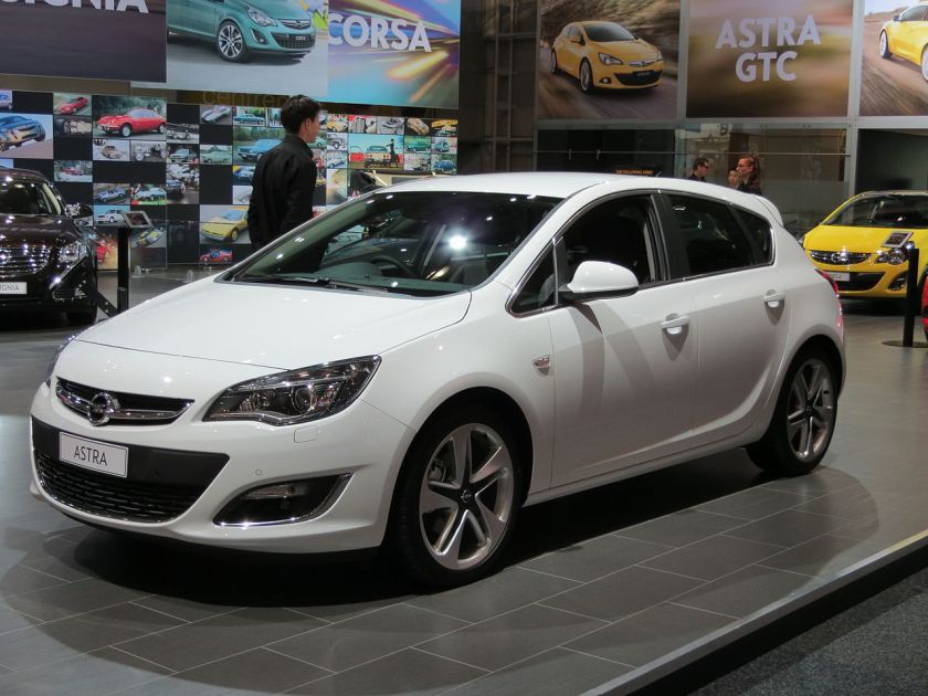 2012 Opel Astra (AS) Sport 5-door hatchback01