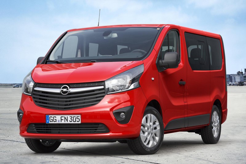 2015 Opel Vivaro Combi vervoert acht personen