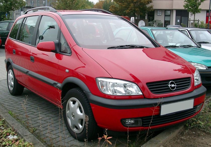 Opel Zafira front