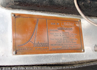 1937 Autovia Special Saloon interiour b