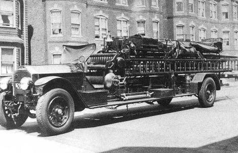 1926 American LaFrance Type 14 'City Service' Combination ladder truck