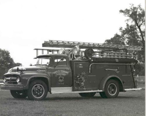 1956 Ford Ward LaFrance Fire Truck