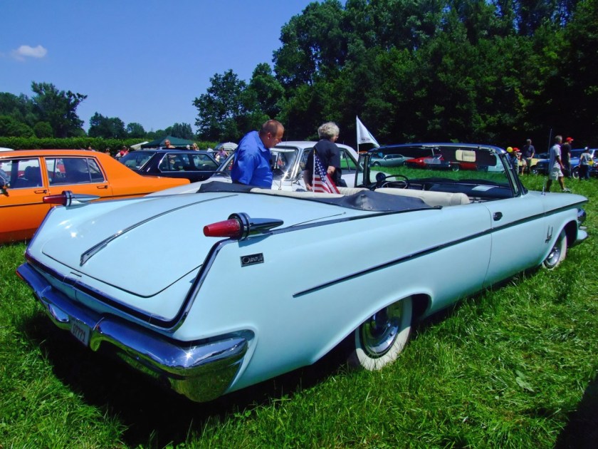 1962 Chrysler Imperial Crown convertible 2