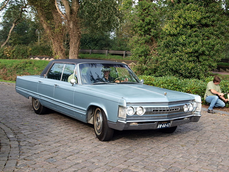 1967 Chrysler Imperial Le Baron photo-6