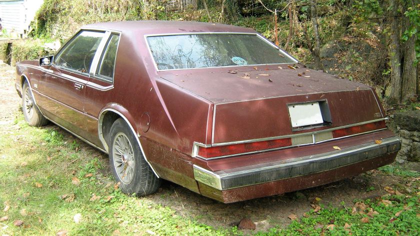 1981–83 Chrysler Imperial Burgundy rear styling