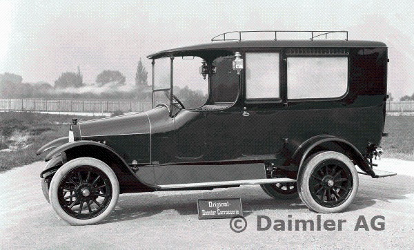 1913 Daimler ambulance Type UK with 10-30 hp Knight engine