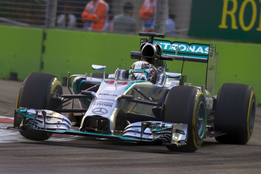 2014 The F1 W05 Hybrid, driven by Lewis Hamilton, during the 2014 Singapore Grand Prix