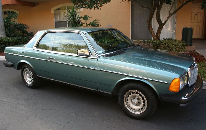 B Mercedes Benz 300CD Turbodiesel coupe (US-version)