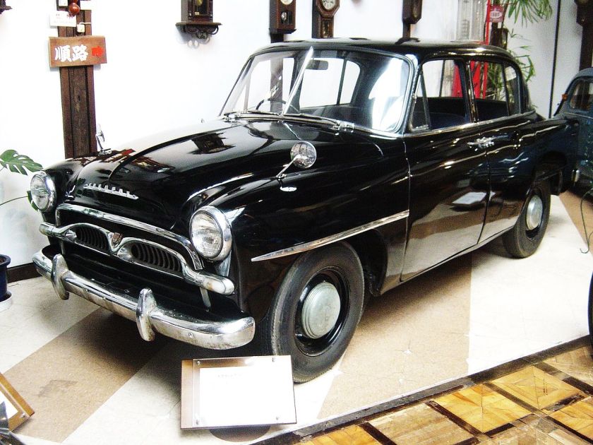 1955 Toyota-crown-1st-generation 01
