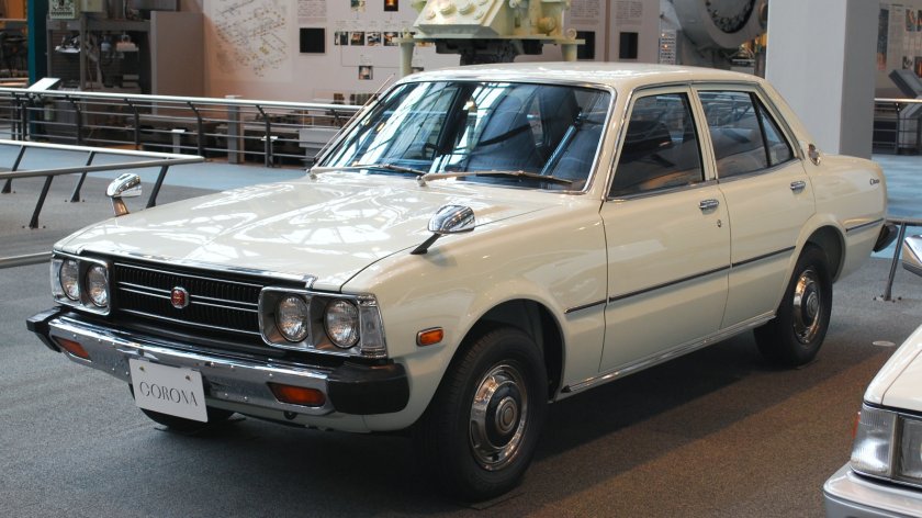 1973 Toyota Corona sedan (Japan)5th gen