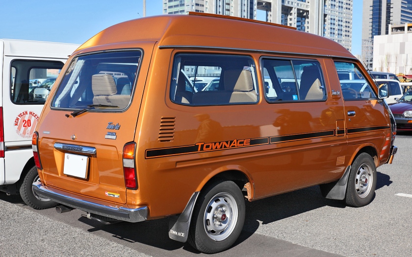 1979-80 TownAce wagon Super Extra (TR15 first facelift)