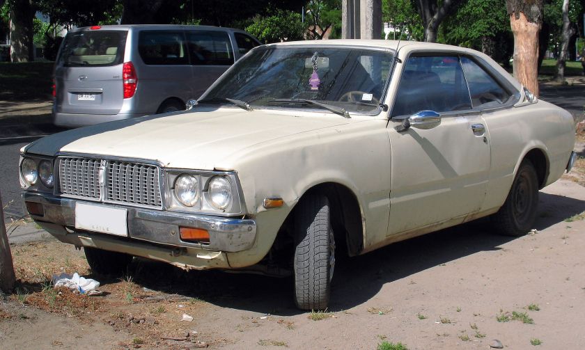 1979 Toyota Corona 1800 Coupé, somewhat dented. 1977-79