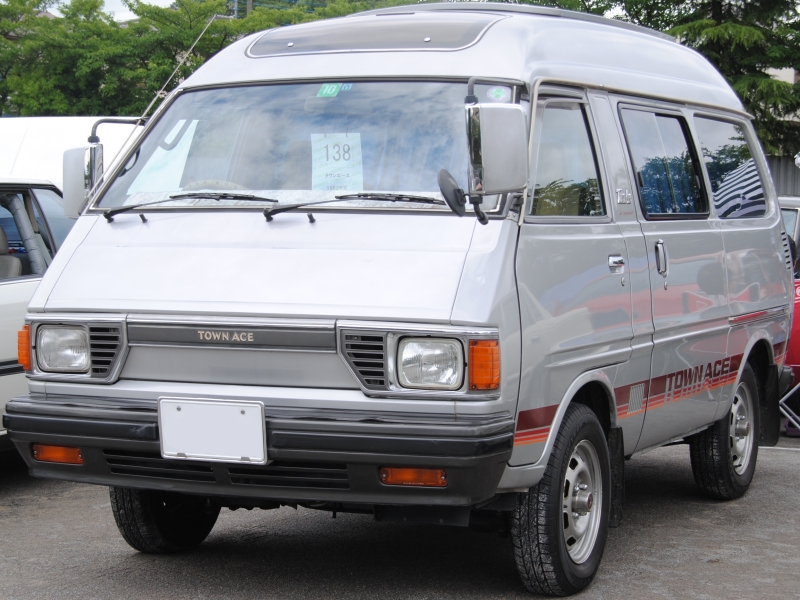 1980-82 TownAce wagon Grand Extra (TR15 second facelift)