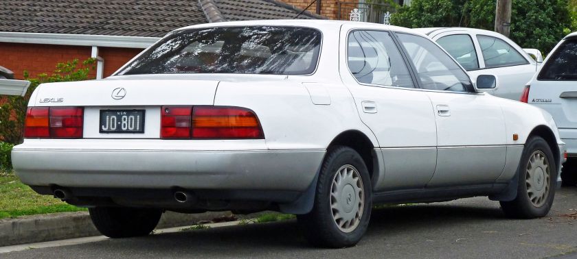 1990-92 Lexus LS 400 (UCF10R) sedan