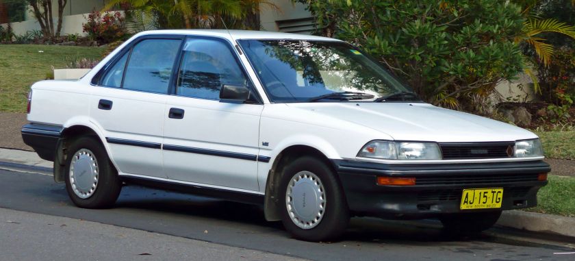 1991 Toyota Corolla (AE92) CS sedan