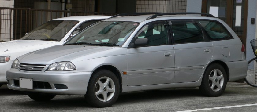 2000 2nd generation Toyota Caldina