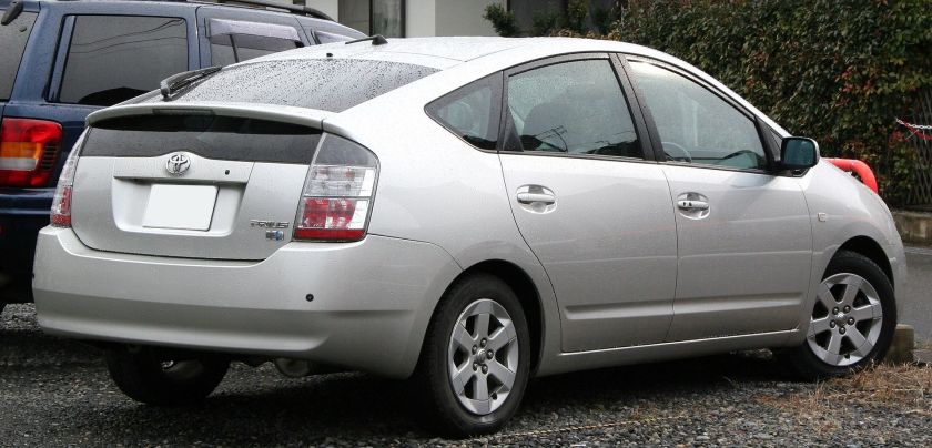 2003-05 Toyota Prius rear