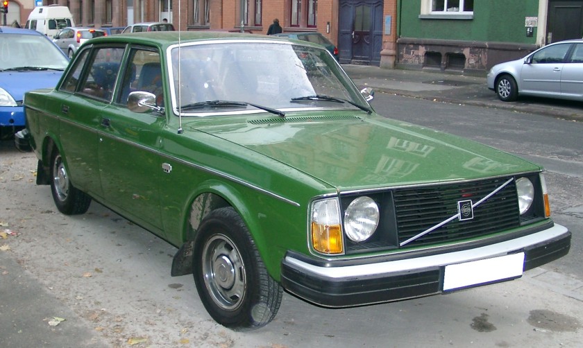1978 Volvo 244DL front