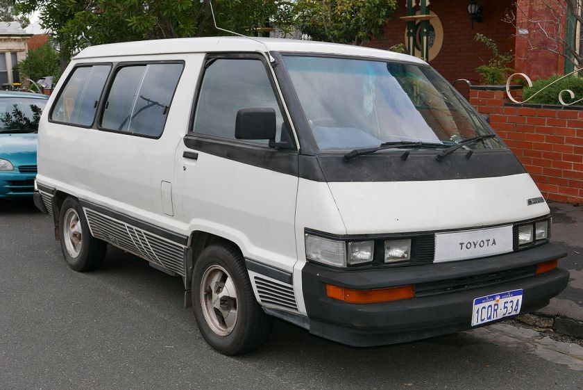 1988 Toyota Tarago (YR22RG) RV van