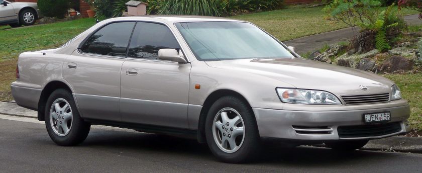 1992-94 Lexus ES 300 (VCV10R) sedan Toyota Windom Japan