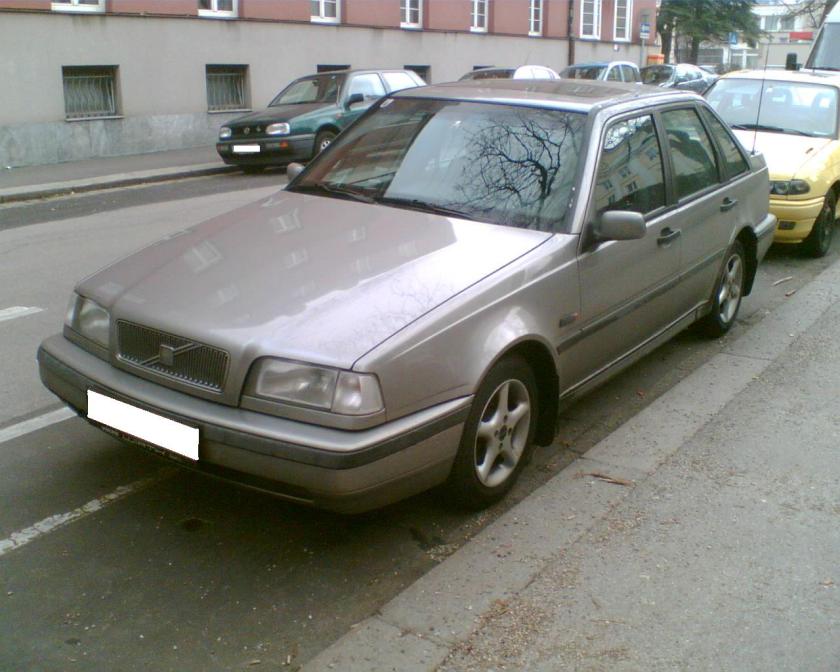 1994 Volvo 440 facelift