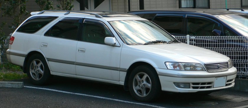 1997 Toyota Mark II Qualis 01