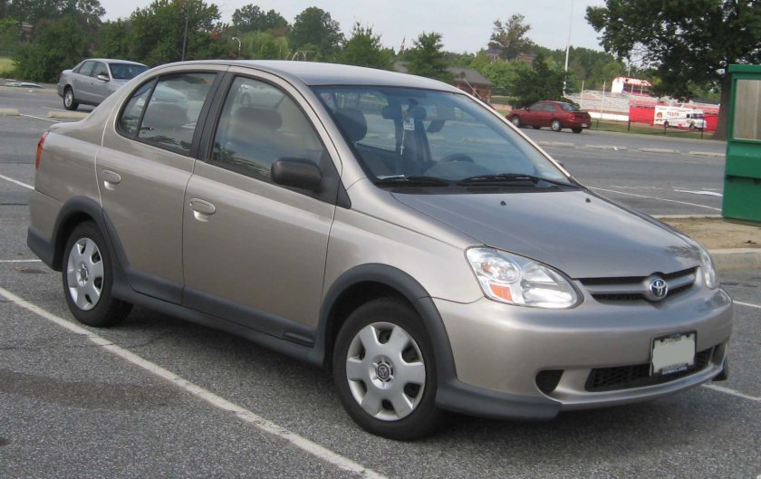 2003-05 Toyota Echo (Platz) sedan
