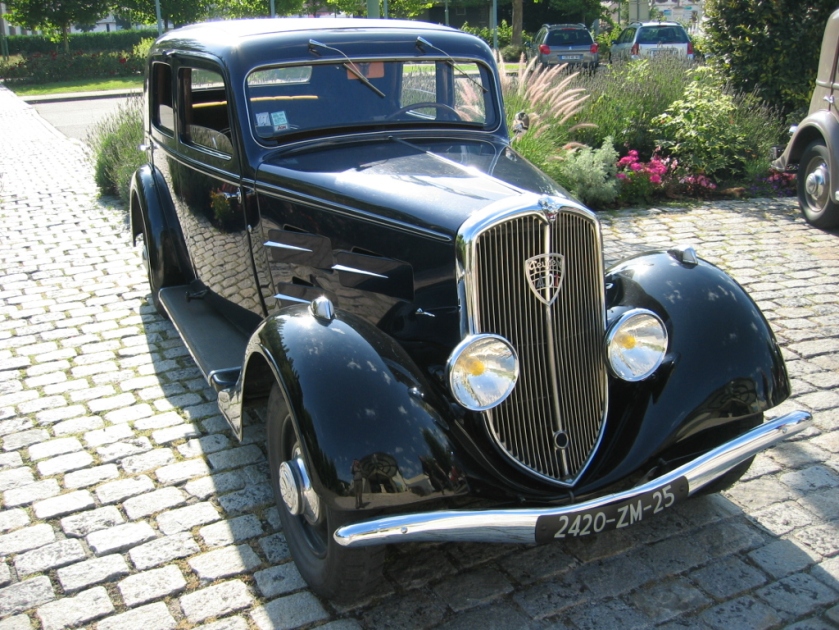1938-39 Peugeot 401 001