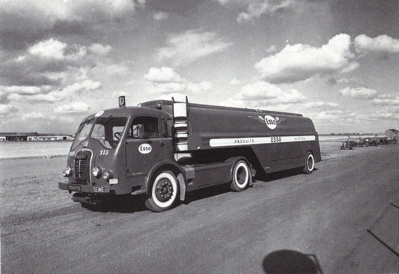 1954 Somua JL 17 citerne Esso à carburant de l' aviation