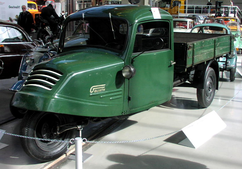 1935 MHV Goliath Truck 01