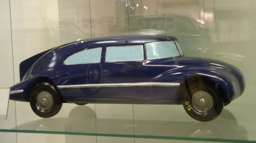 1933 Tatra 77 maquette 1-10 by Paul Jarray