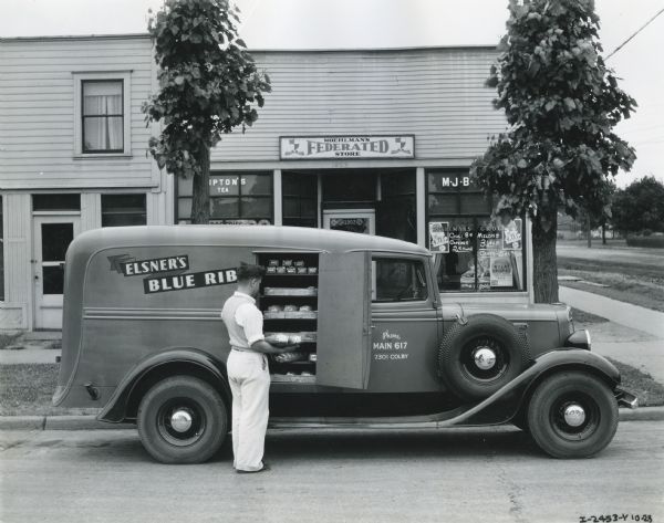 1935 International C-1 truck owned by Elsner's Blue Ribbon Bakery