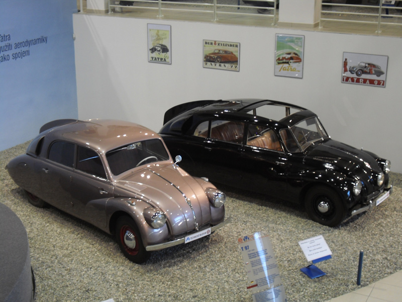 1936 Tatra T97 en Tatra T87