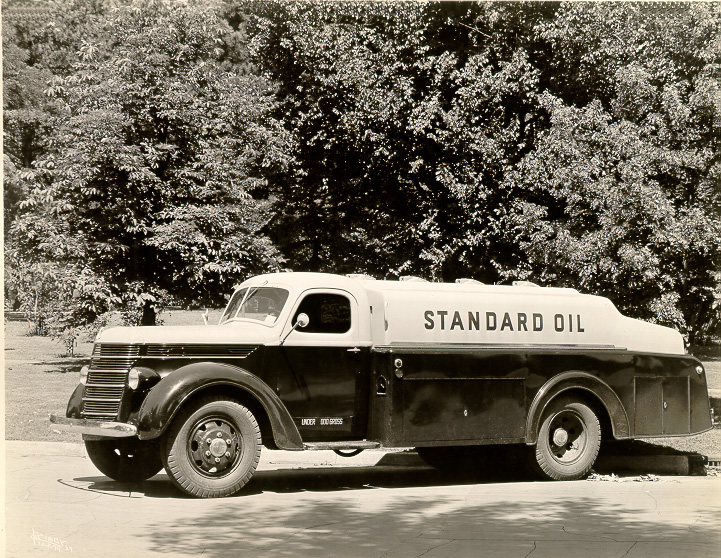 1940 International model D International owned by Standard Oil