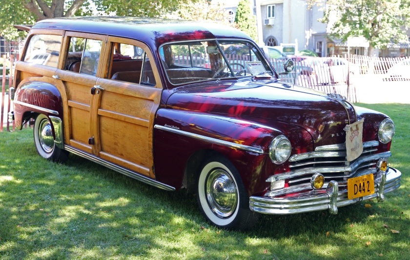 1948 Plymouth Special De luxe Woody (front left)