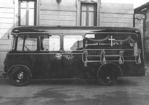 1951 Autobus Lancia Beta e coppia di autofunebri a