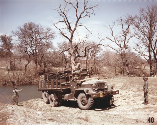 1952 international M-139 Transporting Bridge-Building Unit