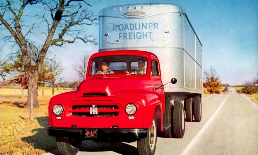 1953 International R-165 Roadliner