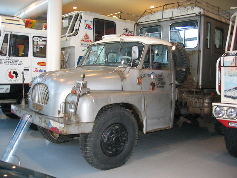 1959 Tatra 138 6x6 VN van expeditie Lambarene