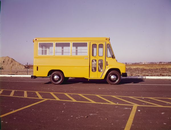 1967 International M-1200 Metro School Bus