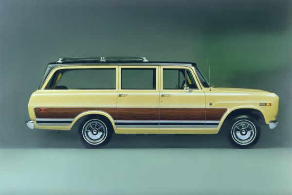 1972 International Travelall Tow Wagon