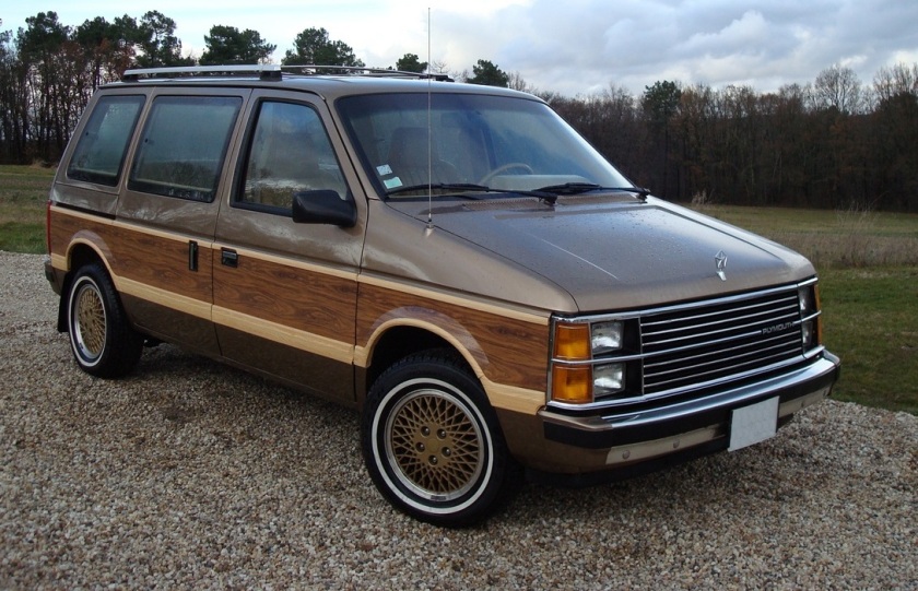 1985 Plymouth Voyager LE. The alloy wheels are from a 1989 Voyager LX