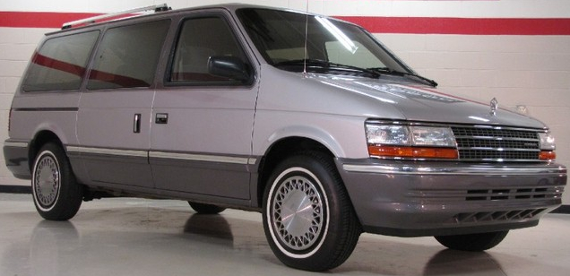1991 Plymouth Grand Voyager LE minivan
